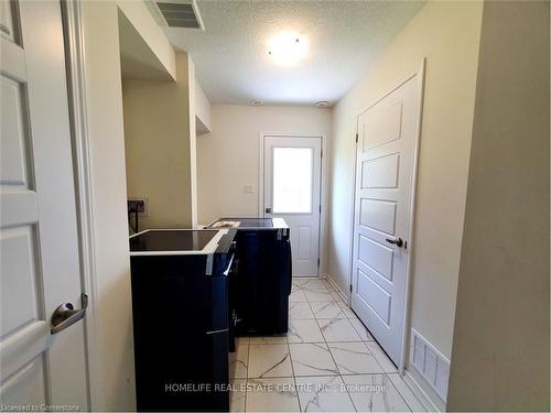 63 Holder Drive, Brantford, ON - Indoor Photo Showing Other Room