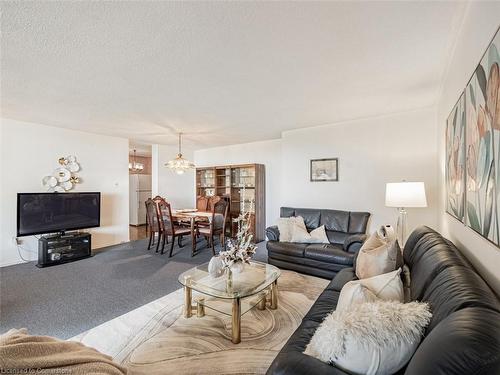 1204-61 Richview Road, Toronto, ON - Indoor Photo Showing Living Room