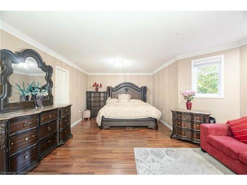 35 Jones Drive, Barrie, ON - Indoor Photo Showing Bedroom