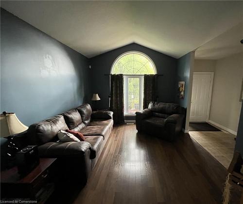 184 Boyd Boulevard, Zorra, ON - Indoor Photo Showing Living Room