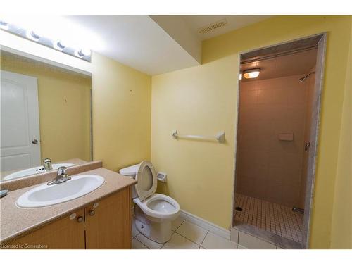 Bsmt-584 Pinery Trail, Waterloo, ON - Indoor Photo Showing Bathroom