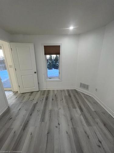 Bsmt-584 Pinery Trail, Waterloo, ON - Indoor Photo Showing Other Room