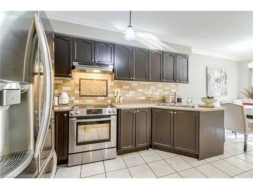 6708 Opera Glass Crescent, Mississauga, ON - Indoor Photo Showing Kitchen With Double Sink