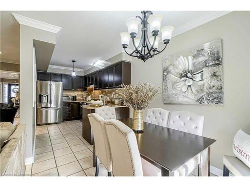 6708 Opera Glass Crescent, Mississauga, ON - Indoor Photo Showing Dining Room