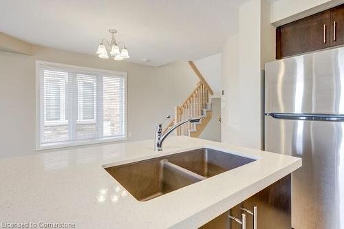 114 Laguna Village Crescent, Hamilton, ON - Indoor Photo Showing Kitchen With Double Sink