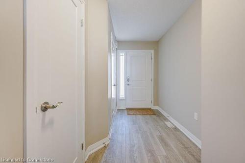 114 Laguna Village Crescent, Hamilton, ON - Indoor Photo Showing Other Room