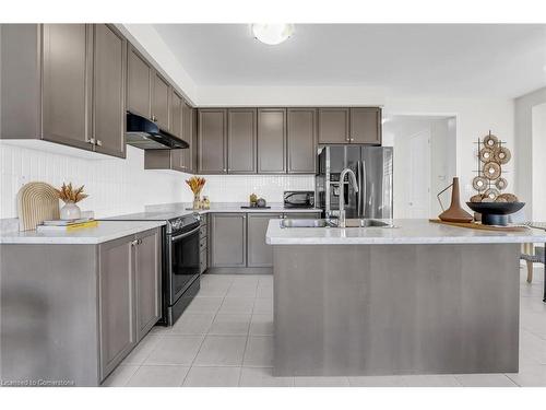 230 Maclachlan Avenue, Caledonia, ON - Indoor Photo Showing Kitchen With Stainless Steel Kitchen With Upgraded Kitchen