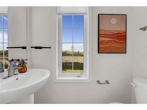 230 Maclachlan Avenue, Caledonia, ON - Indoor Photo Showing Bathroom