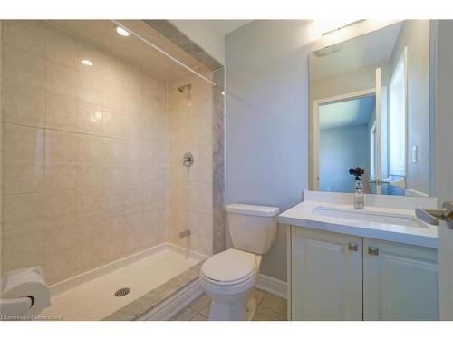 53 Sinden Road, Brantford, ON - Indoor Photo Showing Bathroom