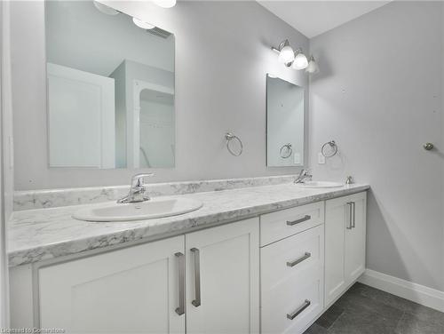 14-61 Vienna Road, Tillsonburg, ON - Indoor Photo Showing Bathroom