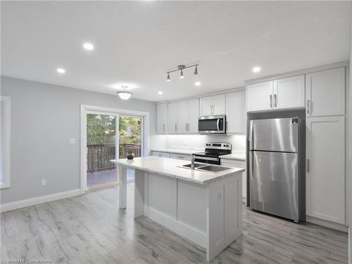 14-61 Vienna Road, Tillsonburg, ON - Indoor Photo Showing Kitchen With Stainless Steel Kitchen With Upgraded Kitchen