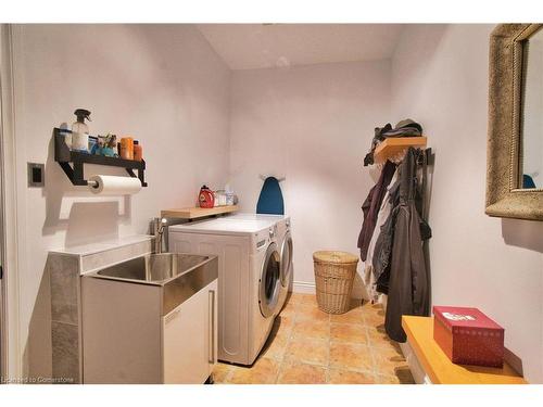 491 Pettit Trail, Milton, ON - Indoor Photo Showing Laundry Room