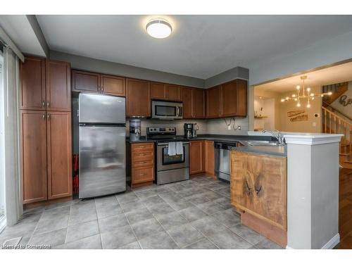 32 Manhattan Circle, Cambridge, ON - Indoor Photo Showing Kitchen With Stainless Steel Kitchen