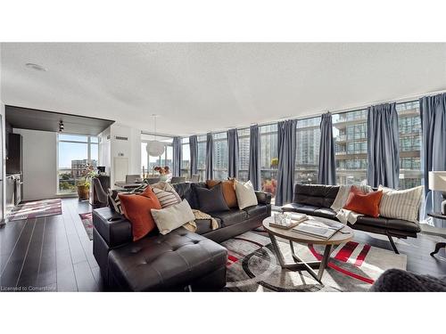 612-10 Capreol Court, Toronto, ON - Indoor Photo Showing Living Room