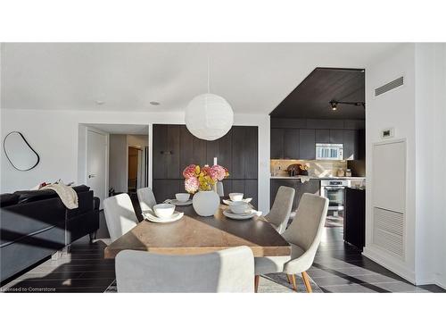 612-10 Capreol Court, Toronto, ON - Indoor Photo Showing Dining Room