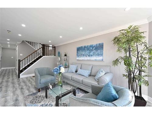 Main-39 Walter Avenue S, Hamilton, ON - Indoor Photo Showing Living Room