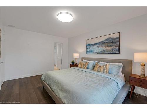 4 Courtsfield Crescent, Etobicoke, ON - Indoor Photo Showing Bedroom