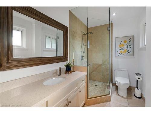 4 Courtsfield Crescent, Etobicoke, ON - Indoor Photo Showing Bathroom