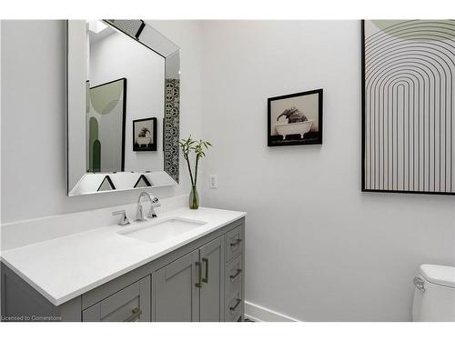 4 Courtsfield Crescent, Etobicoke, ON - Indoor Photo Showing Bathroom