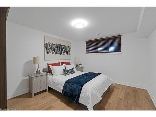 4 Courtsfield Crescent, Etobicoke, ON - Indoor Photo Showing Bedroom