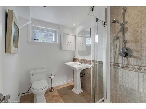 4 Courtsfield Crescent, Etobicoke, ON - Indoor Photo Showing Bathroom