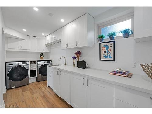 4 Courtsfield Crescent, Etobicoke, ON - Indoor Photo Showing Laundry Room