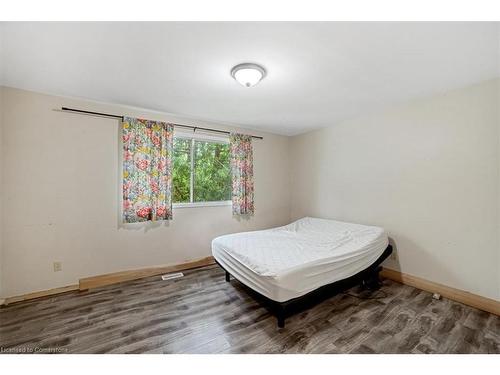 27 Bernick Drive, Barrie, ON - Indoor Photo Showing Bedroom