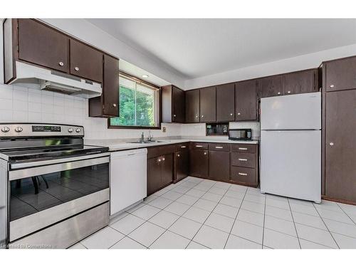 284 Braemore Avenue, Waterloo, ON - Indoor Photo Showing Kitchen