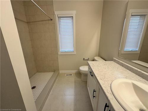 27 Wilkinson Avenue, Cambridge, ON - Indoor Photo Showing Bathroom