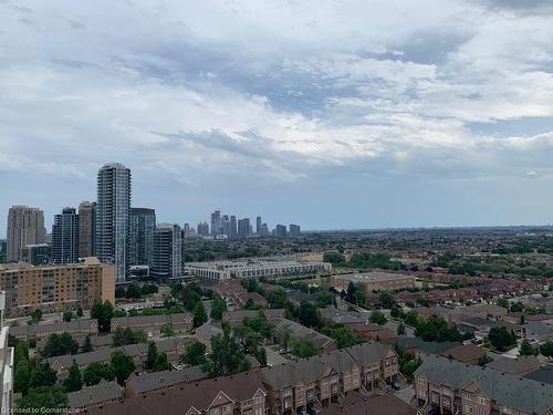 1805-55 Strathaven Drive, Mississauga, ON - Outdoor With View