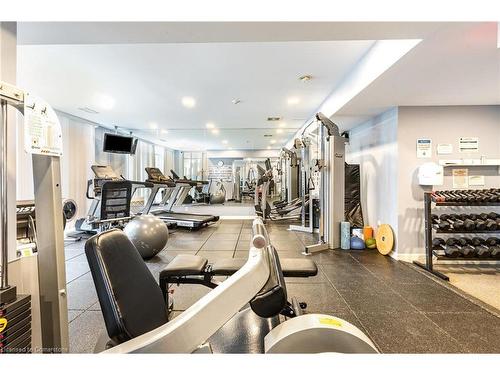 704-900 Mount Pleasant Road, Toronto, ON - Indoor Photo Showing Gym Room