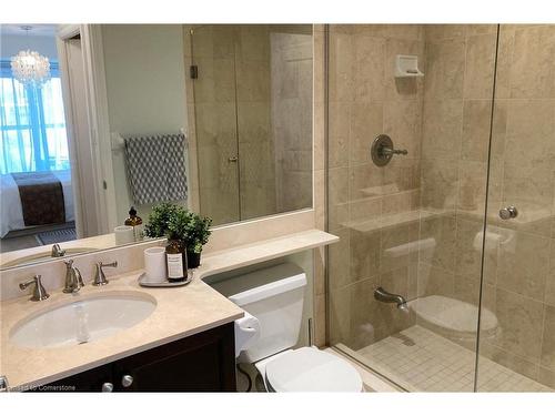 704-900 Mount Pleasant Road, Toronto, ON - Indoor Photo Showing Bathroom