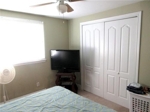 39-85 Irwin Road, Toronto, ON - Indoor Photo Showing Bedroom