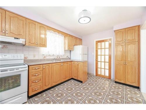 123 Treeview Drive, Toronto, ON - Indoor Photo Showing Kitchen