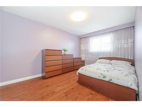 123 Treeview Drive, Toronto, ON - Indoor Photo Showing Bedroom