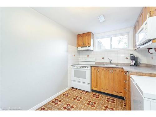 123 Treeview Drive, Toronto, ON - Indoor Photo Showing Kitchen