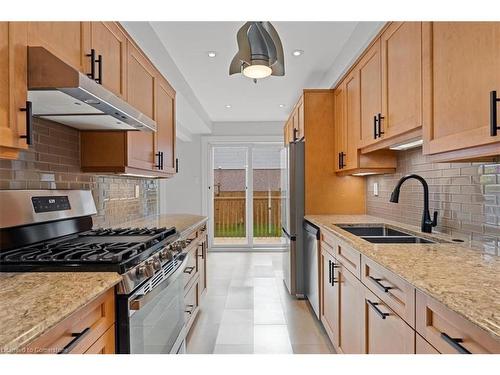 5160 Silvercreek Drive, Burlington, ON - Indoor Photo Showing Kitchen With Double Sink With Upgraded Kitchen