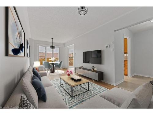 5160 Silvercreek Drive, Burlington, ON - Indoor Photo Showing Living Room