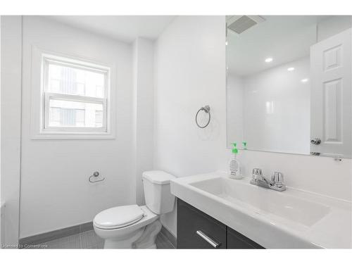 1-237 Church Street, St. Catharines, ON - Indoor Photo Showing Bathroom