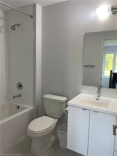 46 Pelican Lane, Hamilton, ON - Indoor Photo Showing Bathroom