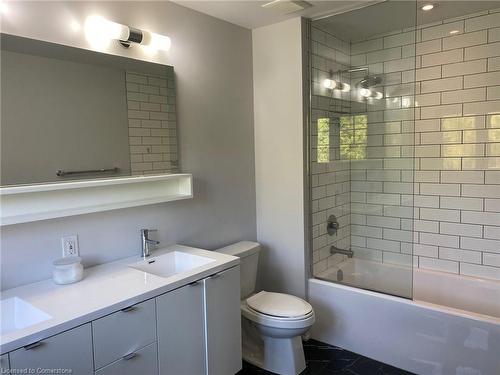 46 Pelican Lane, Hamilton, ON - Indoor Photo Showing Bathroom