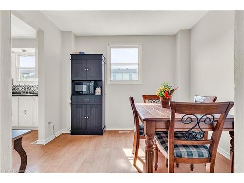 38-7340 Copenhagen Road, Mississauga, ON - Indoor Photo Showing Dining Room