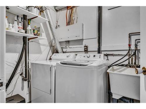 38-7340 Copenhagen Road, Mississauga, ON - Indoor Photo Showing Laundry Room