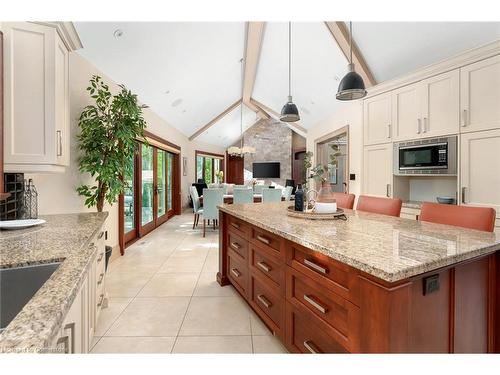 1100 Haydonbridge Court, Peel, ON - Indoor Photo Showing Kitchen