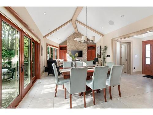 1100 Haydonbridge Court, Peel, ON - Indoor Photo Showing Dining Room