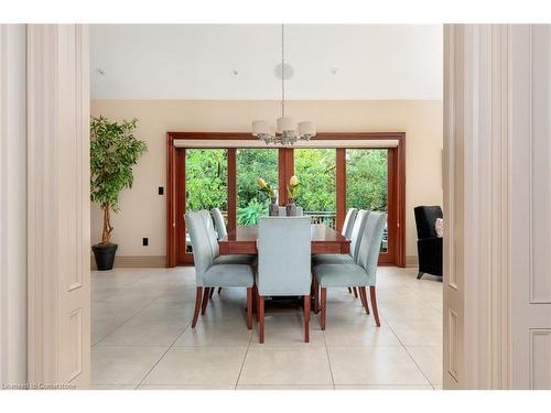 1100 Haydonbridge Court, Peel, ON - Indoor Photo Showing Dining Room