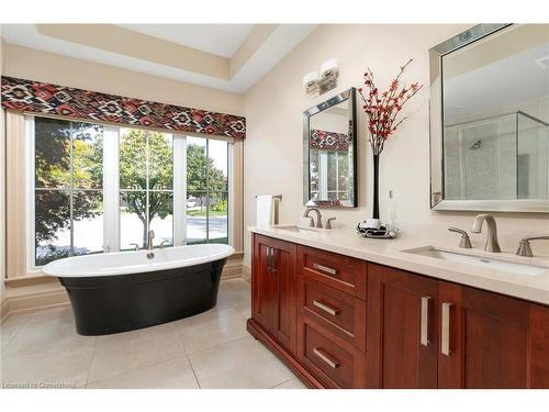 1100 Haydonbridge Court, Peel, ON - Indoor Photo Showing Bathroom