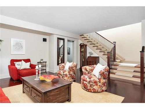 1100 Haydonbridge Court, Peel, ON - Indoor Photo Showing Living Room