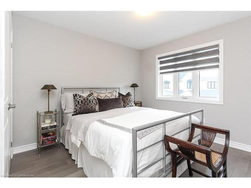 119 Rosie Street, The Blue Mountains, ON - Indoor Photo Showing Bedroom