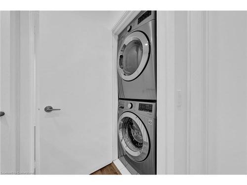 Th55-295 Village Green Square, Toronto, ON - Indoor Photo Showing Laundry Room